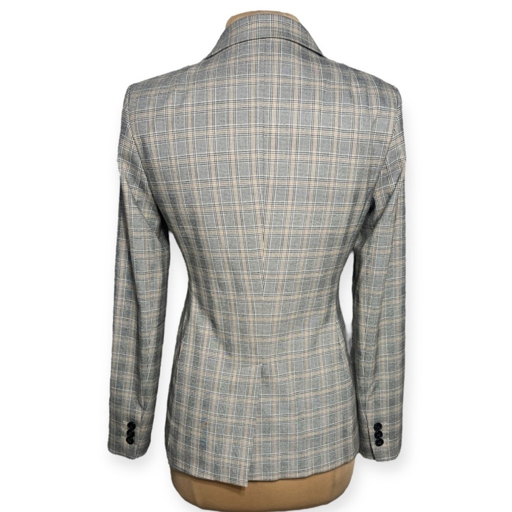BR Long and Lean Blazer - Picture 3 of 8